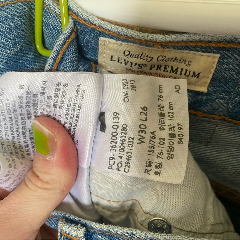 Levi's premium 501 bleach platter medium wash size 30
